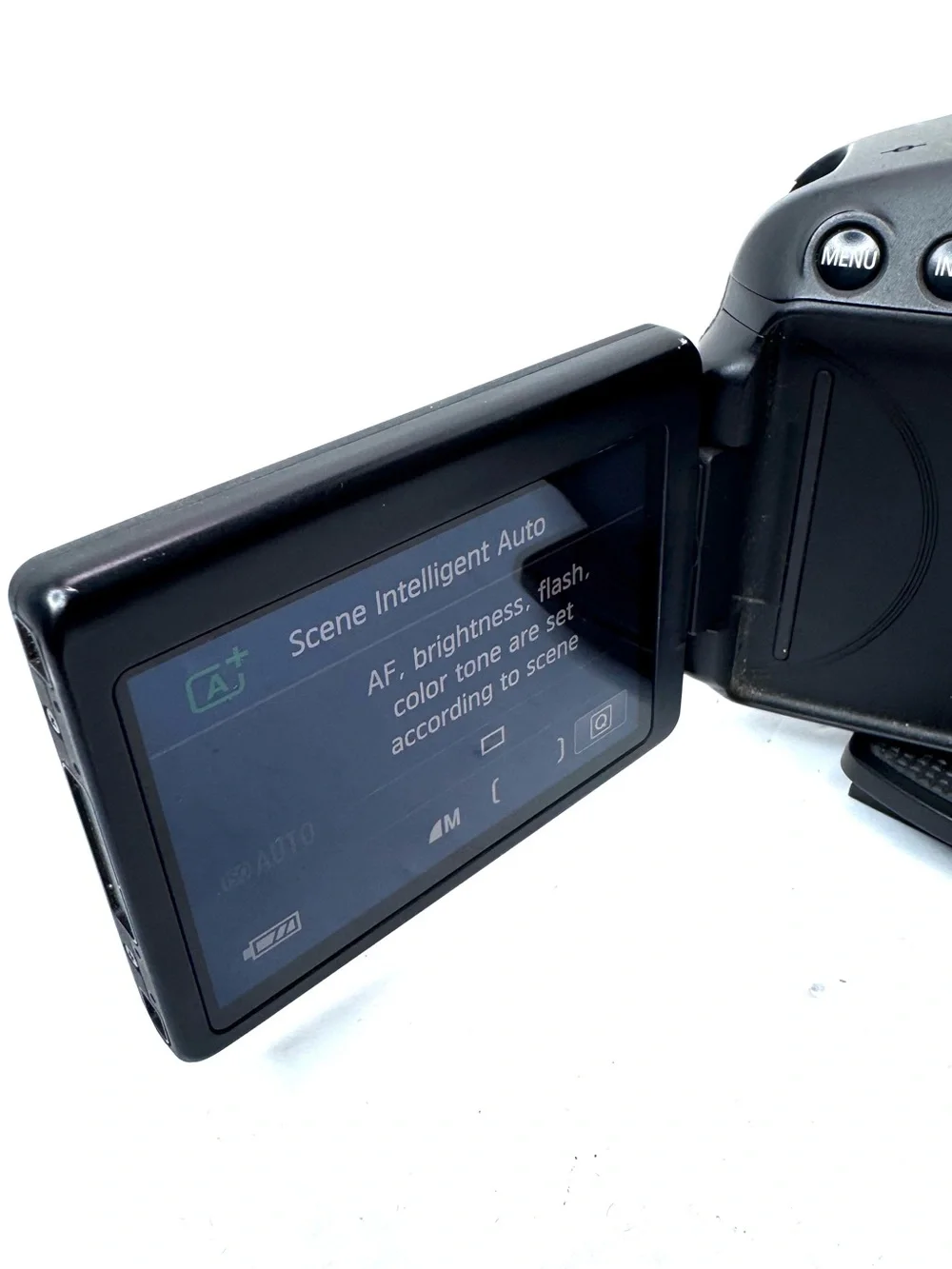 Canon EOS Rebel T4i / EOS 650D DSLR Camera with Canon EF-S 18-55mm Lens
